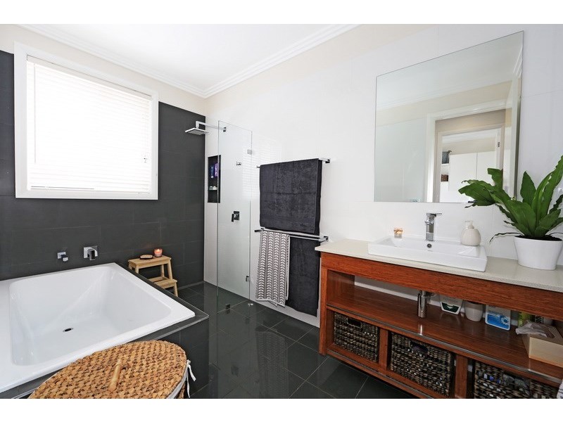 11 Cornwall Close, South Nowra NSW 2541