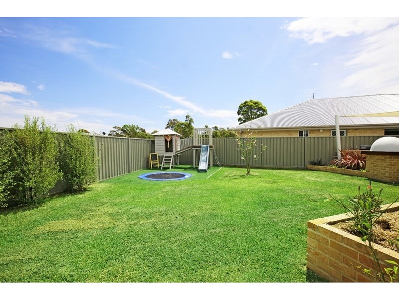 11 Cornwall Close, South Nowra NSW 2541