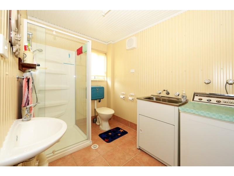 10B Paringa Road, Longreach NSW 2540