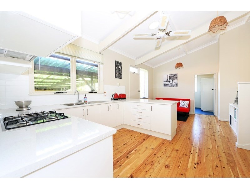 3 Albatross Road, Nowra NSW 2541