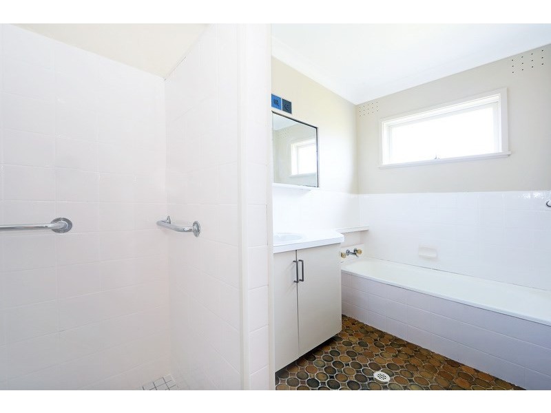 3 Albatross Road, Nowra NSW 2541