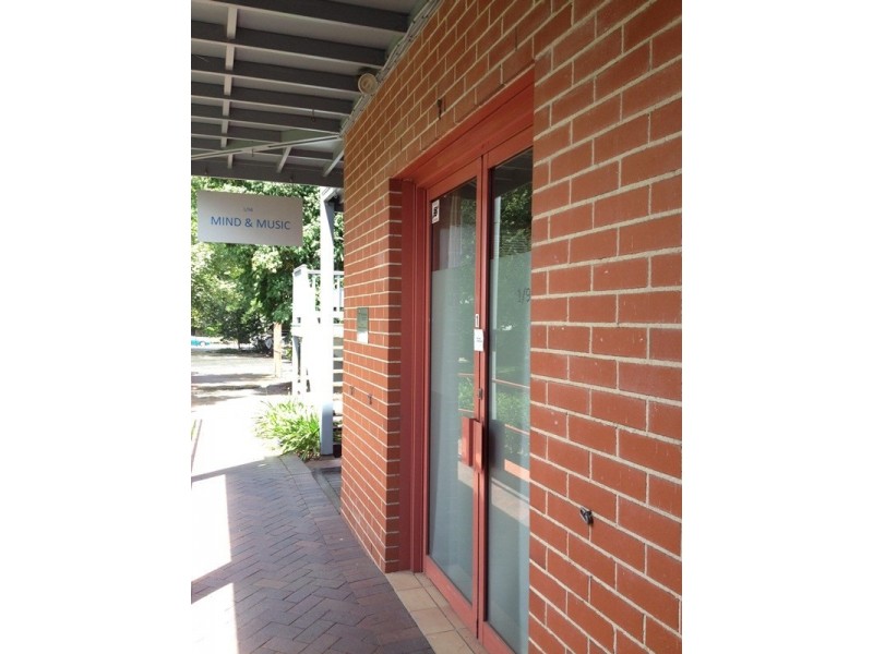 1 and 3/98 Queen Street, Berry NSW 2535