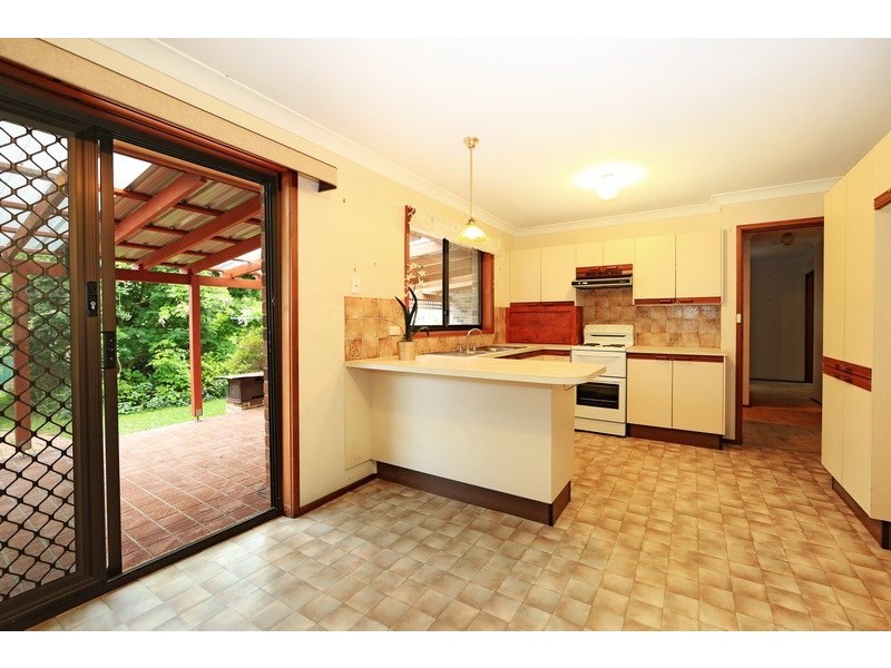 6 Clarke Avenue, North Nowra NSW 2541