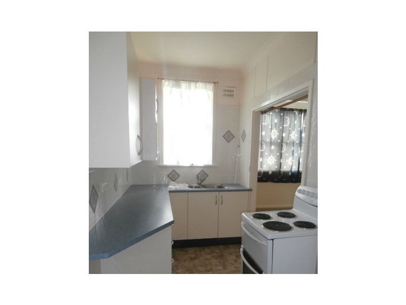 7 Elizabeth Avenue, Nowra NSW 2541