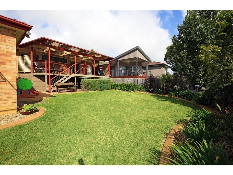 13 Hewlett Avenue, North Nowra NSW 2541