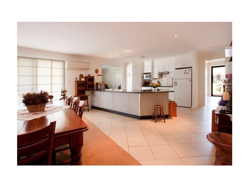 21 Mountain Ash Place, Worrigee NSW 2540