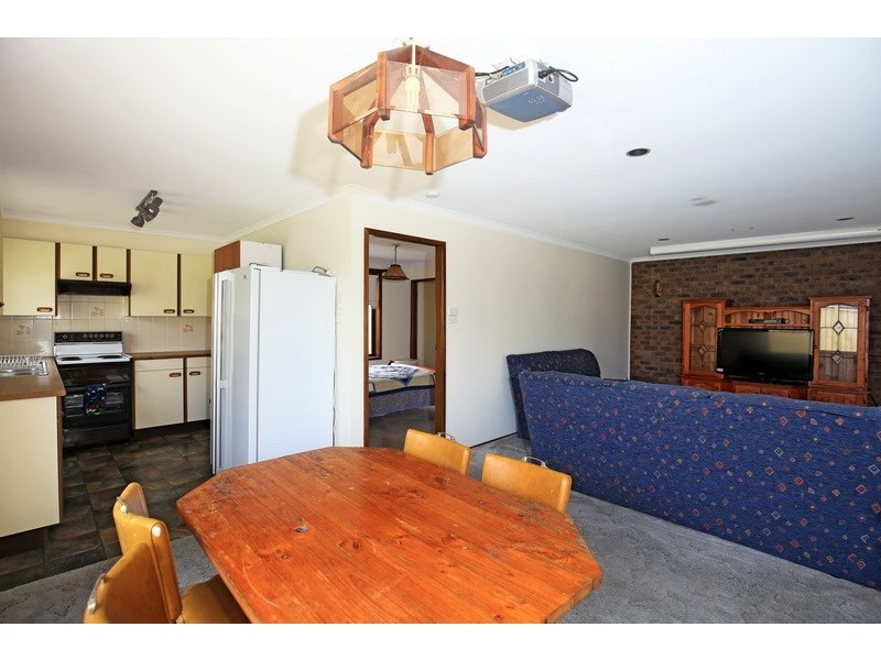 104 Warren Avenue, North Nowra NSW 2541