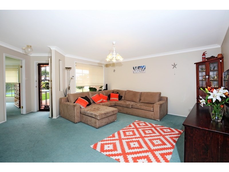 10 Almond Grove, Worrigee NSW 2540