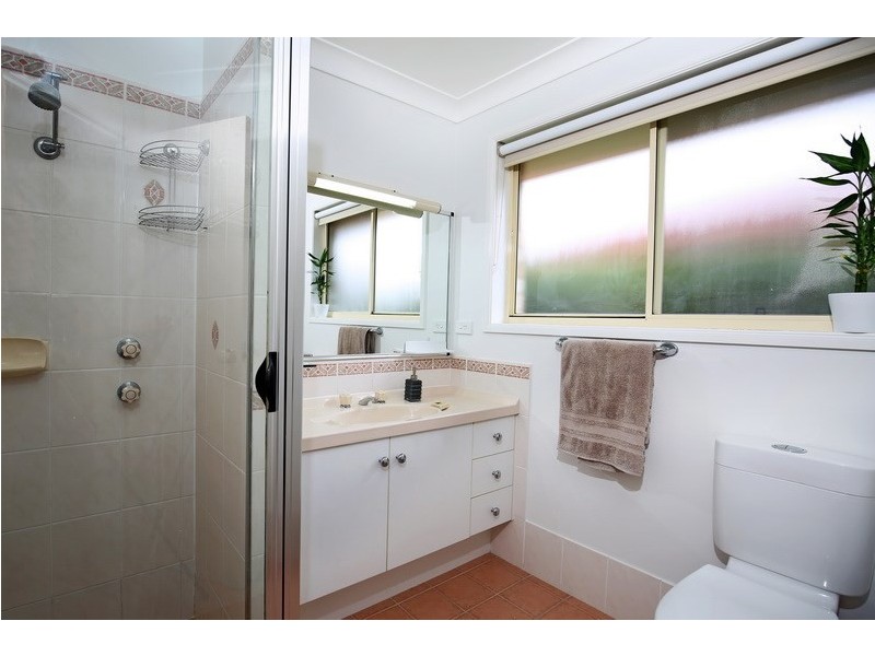 10 Almond Grove, Worrigee NSW 2540