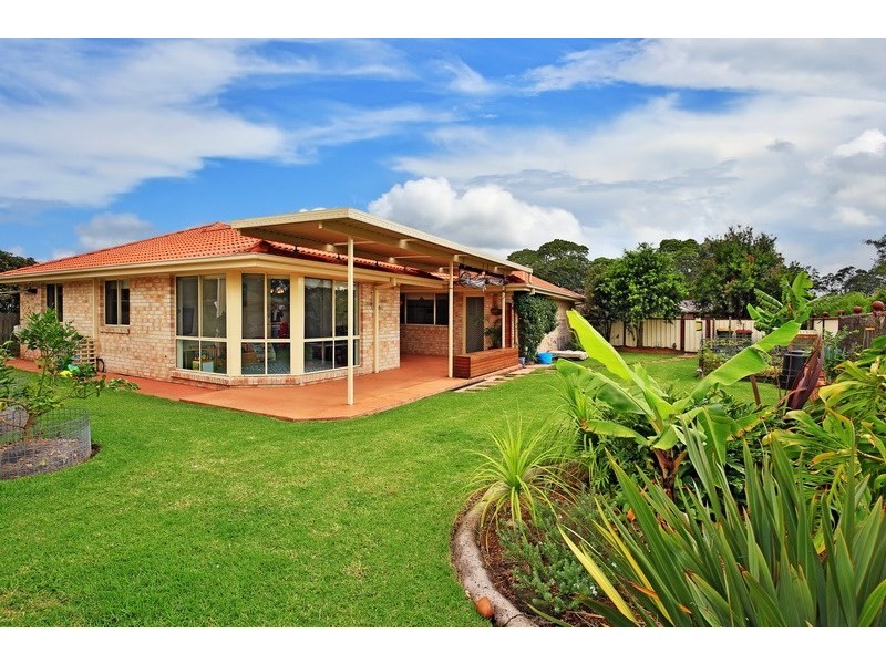10 Almond Grove, Worrigee NSW 2540