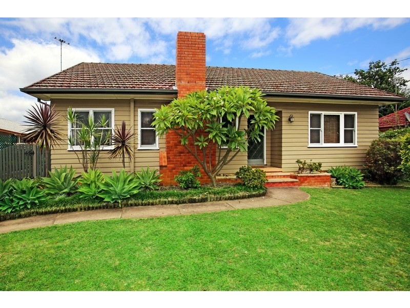 30 Cambewarra Road, Bomaderry NSW 2541