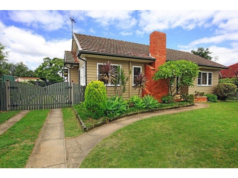 30 Cambewarra Road, Bomaderry NSW 2541