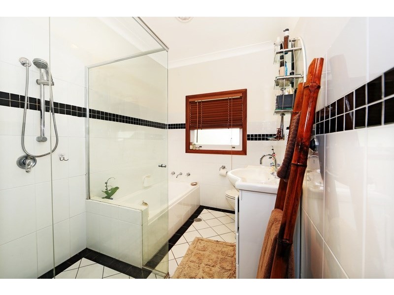 30 Cambewarra Road, Bomaderry NSW 2541