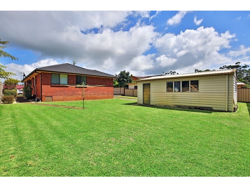 10 McLay Avenue, Shoalhaven Heads NSW 2535