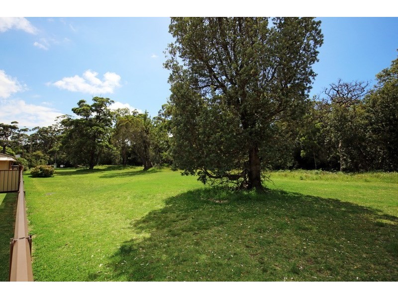 10 McLay Avenue, Shoalhaven Heads NSW 2535