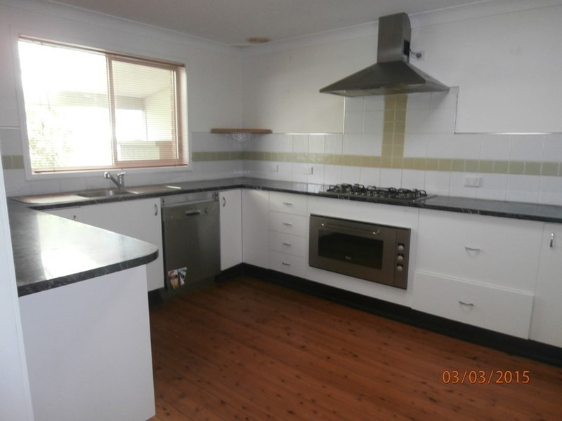 3 Bindon Close, Bomaderry NSW 2541