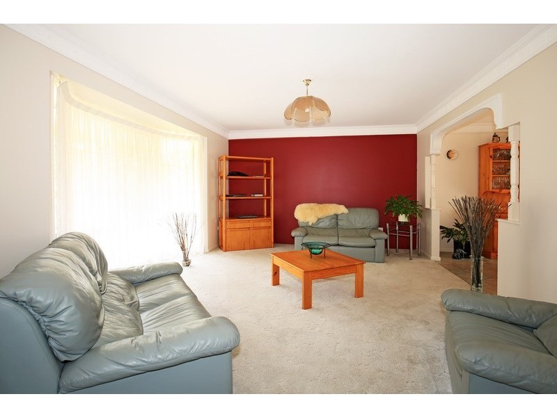 14 Elvin Drive, Bomaderry NSW 2541