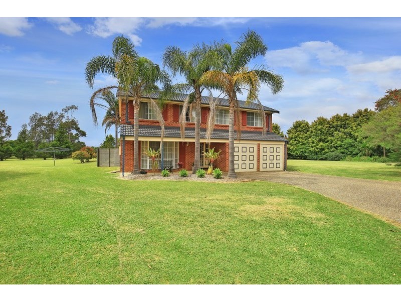 14 Elvin Drive, Bomaderry NSW 2541