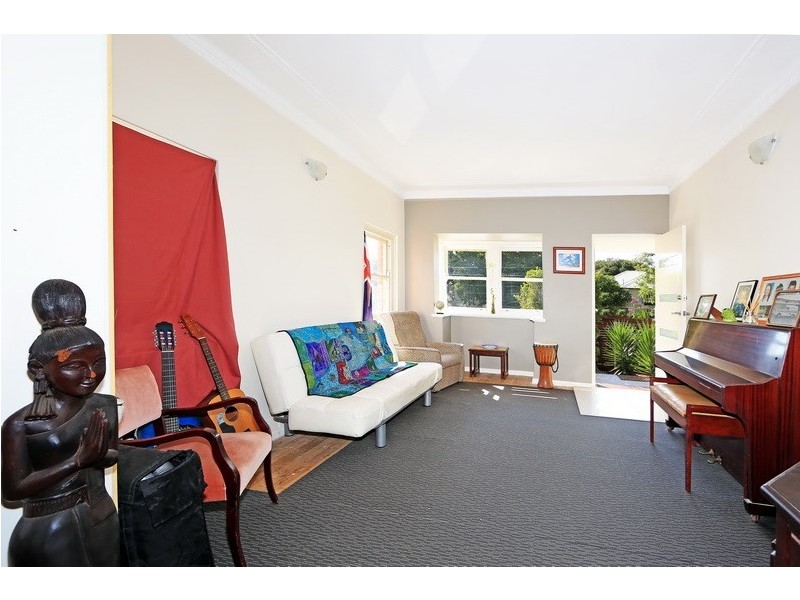 19 Spring Street, Nowra NSW 2541