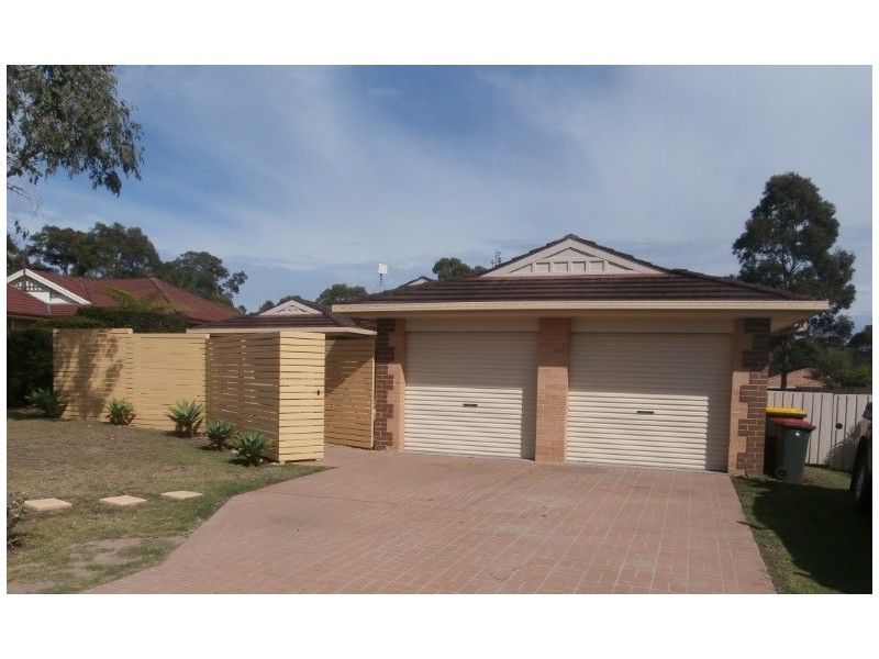 19 Illawarra Circuit, Worrigee NSW 2540