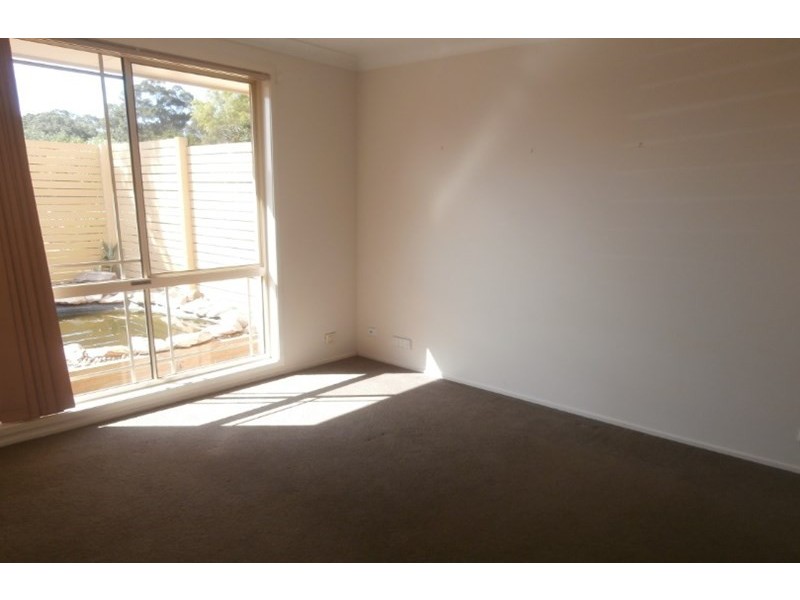 19 Illawarra Circuit, Worrigee NSW 2540