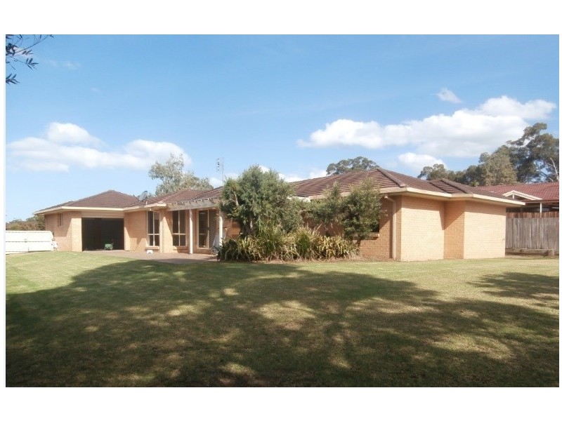 19 Illawarra Circuit, Worrigee NSW 2540