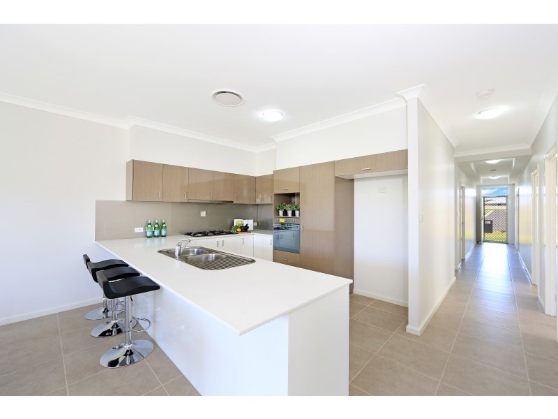 2/17 Bluewattle Road, Worrigee NSW 2540