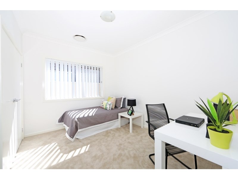 2/17 Bluewattle Road, Worrigee NSW 2540