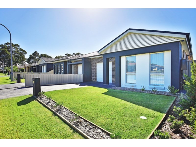 2/17 Bluewattle Road, Worrigee NSW 2540