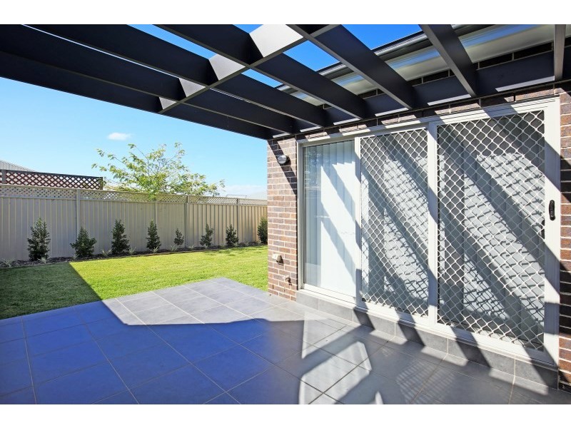 1/17 Bluewattle Road, Worrigee NSW 2540