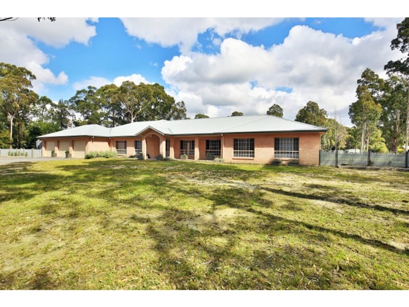 24 Hart Road, Falls Creek NSW 2540