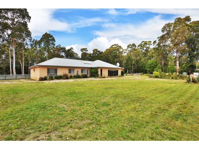 24 Hart Road, Falls Creek NSW 2540