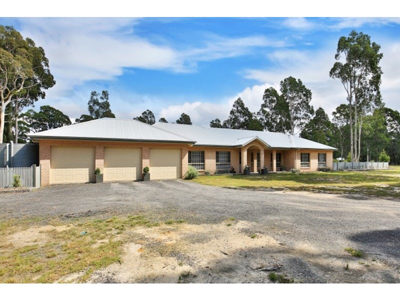 24 Hart Road, Falls Creek NSW 2540