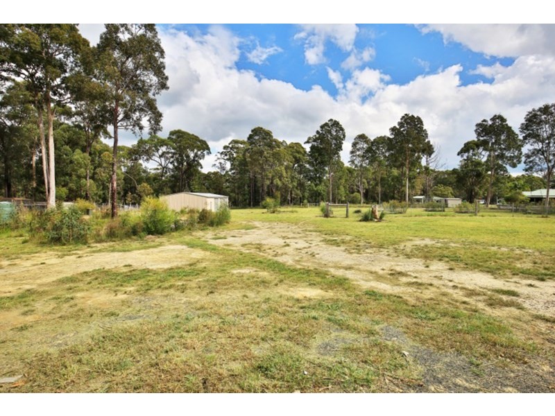 24 Hart Road, Falls Creek NSW 2540