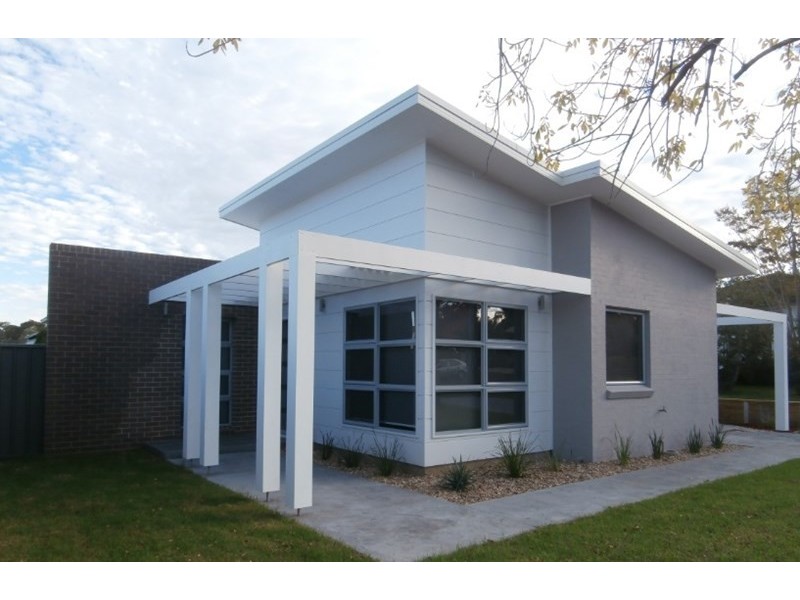 14 Centre Street, Nowra NSW 2541