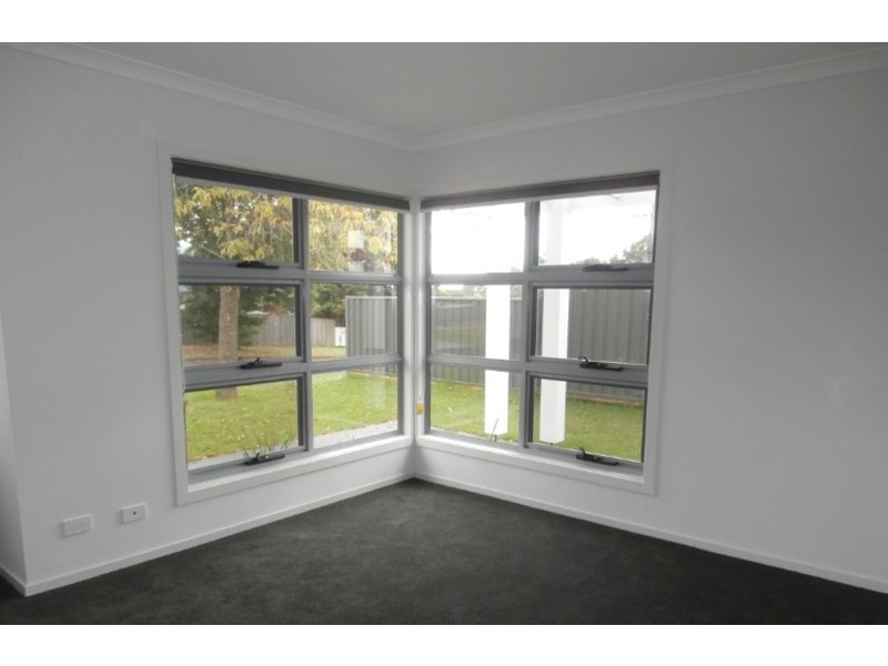 14 Centre Street, Nowra NSW 2541