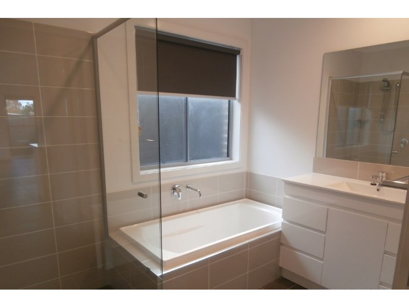 14 Centre Street, Nowra NSW 2541