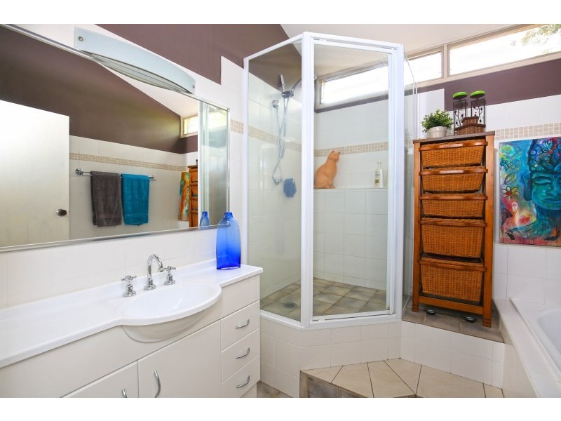 11 Chittick Avenue, North Nowra NSW 2541