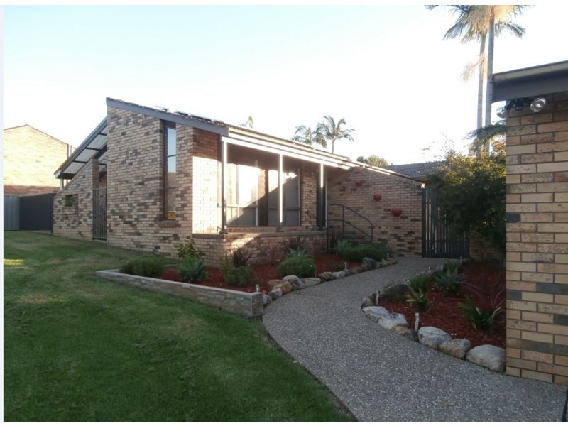 99 Lyndhurst Drive, Bomaderry NSW 2541