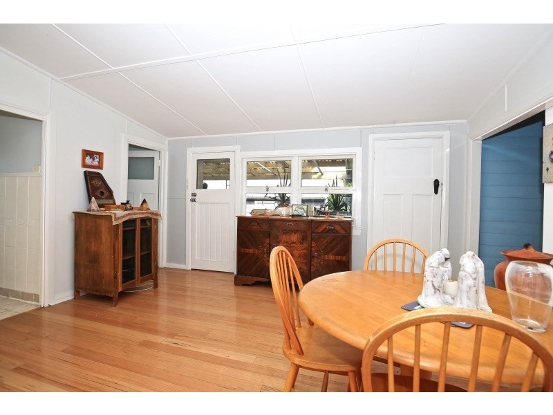 12 Bunberra Street, Bomaderry NSW 2541