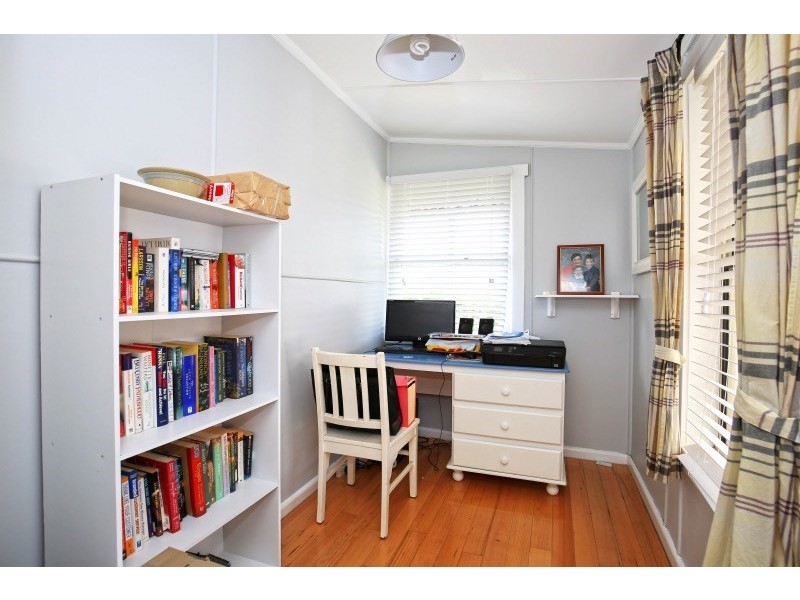 12 Bunberra Street, Bomaderry NSW 2541