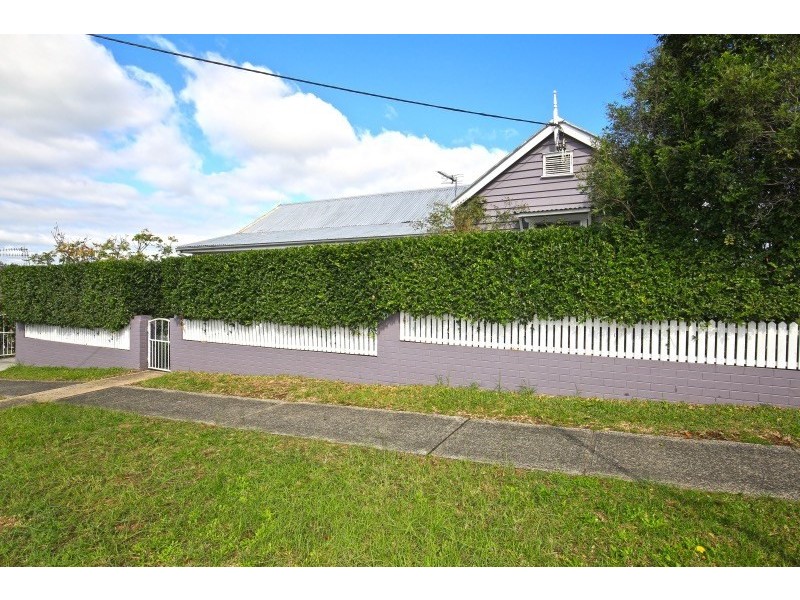 12 Bunberra Street, Bomaderry NSW 2541