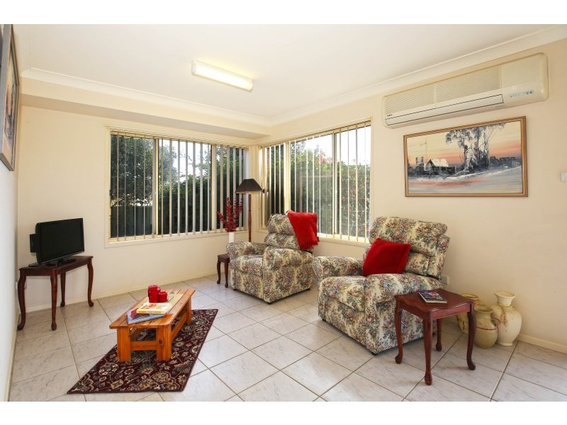 18 Illawarra Circuit, Worrigee NSW 2540