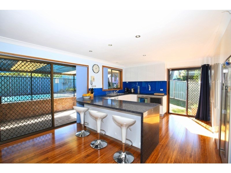 9 Ringbalin Crescent, Bomaderry NSW 2541