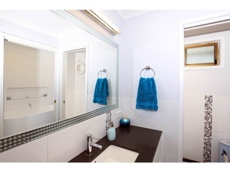 9 Ringbalin Crescent, Bomaderry NSW 2541