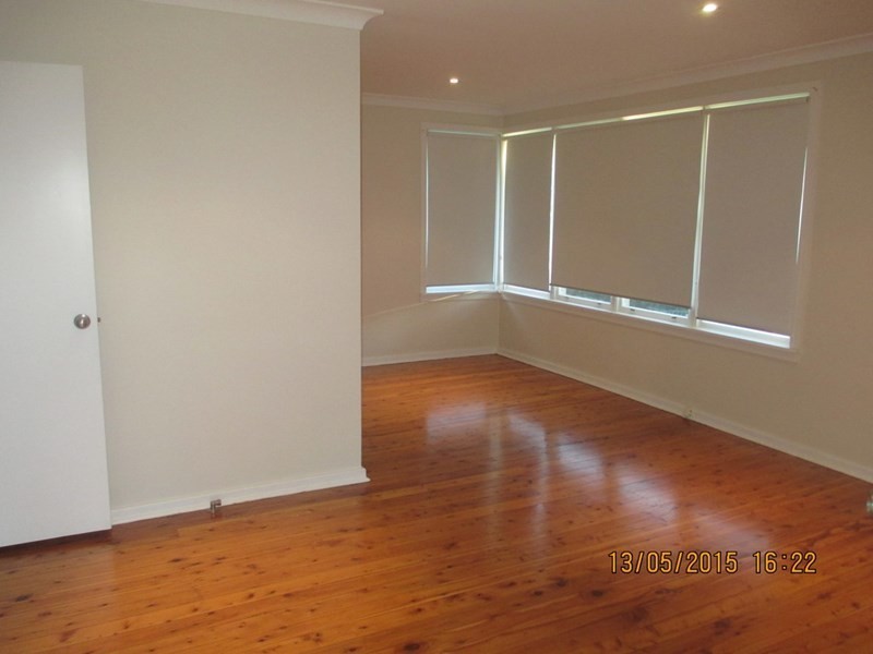 8 Queenborough Street, Nowra NSW 2541