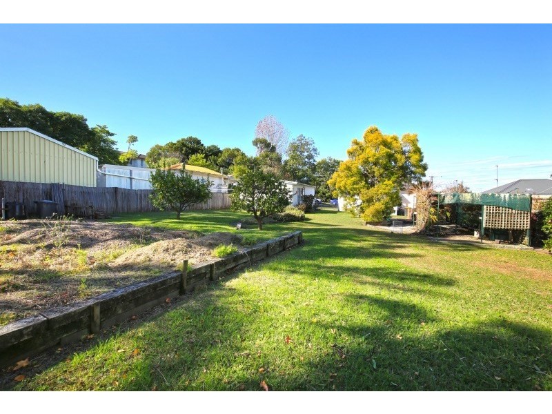 15 Karowa Street, Bomaderry NSW 2541