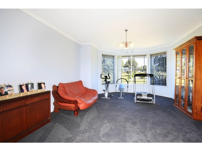 24 Willandra Way, Nowra Hill NSW 2540