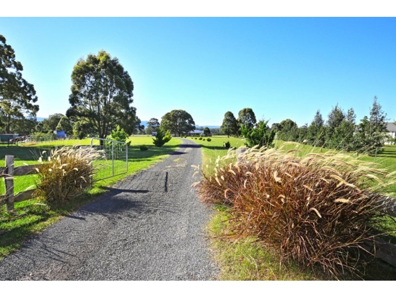 24 Willandra Way, Nowra Hill NSW 2540
