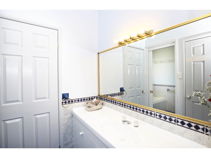 24 Willandra Way, Nowra Hill NSW 2540